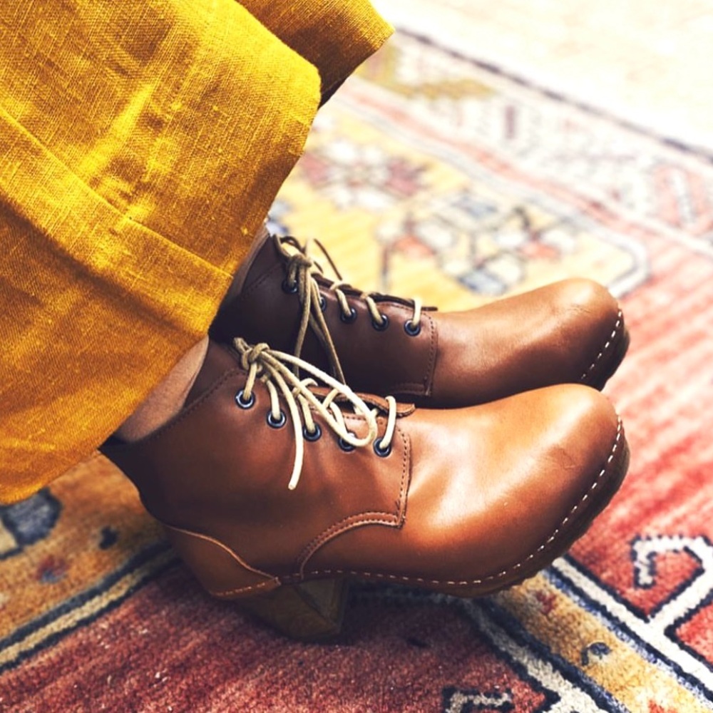 Bosabo Handmade lace up Clog Booties